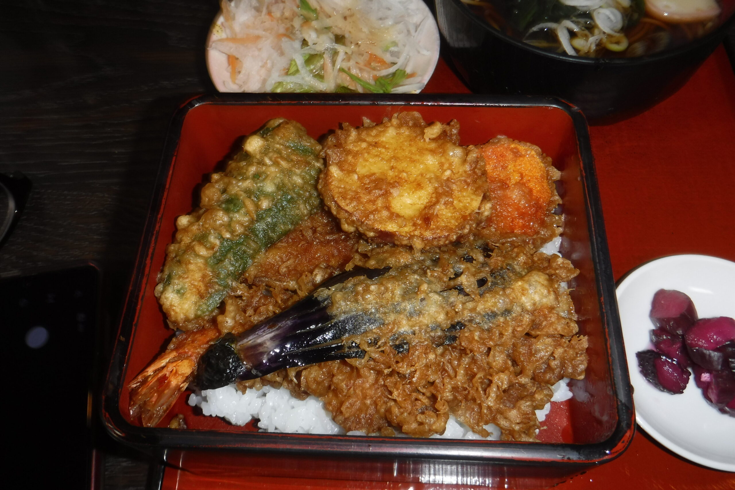 Ｎo.39 東京都墨田区錦糸町創業120年の大衆蕎麦屋「丸花」の丼セットはまさに大衆のためのガテン飯。